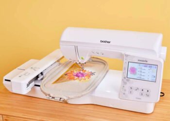 Machine à broder électronique avec écran tactile, zone 260 × 160 mm et 258 motifs intégrés